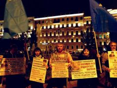Акция в поддержку крымских татар в Петербурге. Фото: svoboda.org