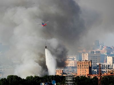 Пожар на складе пиротехники. Фото: Сергей Савостьянов / ТАСС